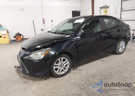 2018 Toyota Yaris Ia из США, поврежденный, VIN 3MYDLBYV8JY319594